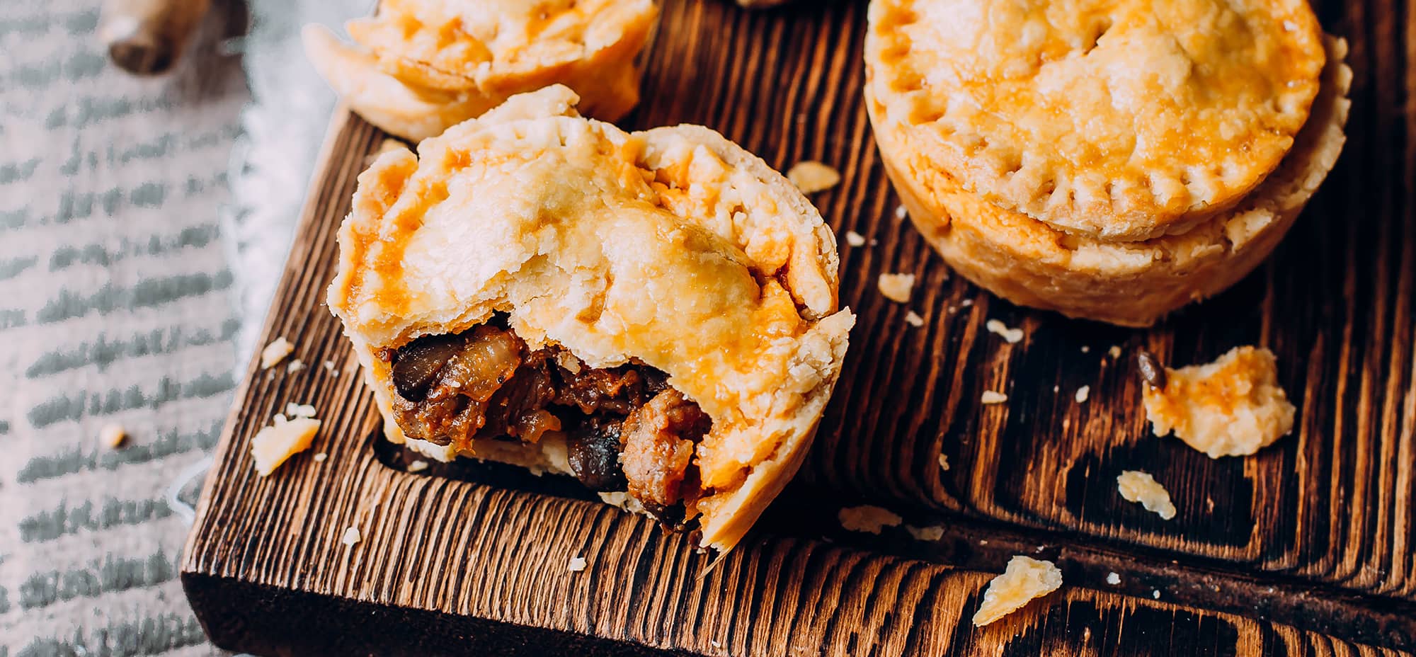 Image of a meat pie cut open